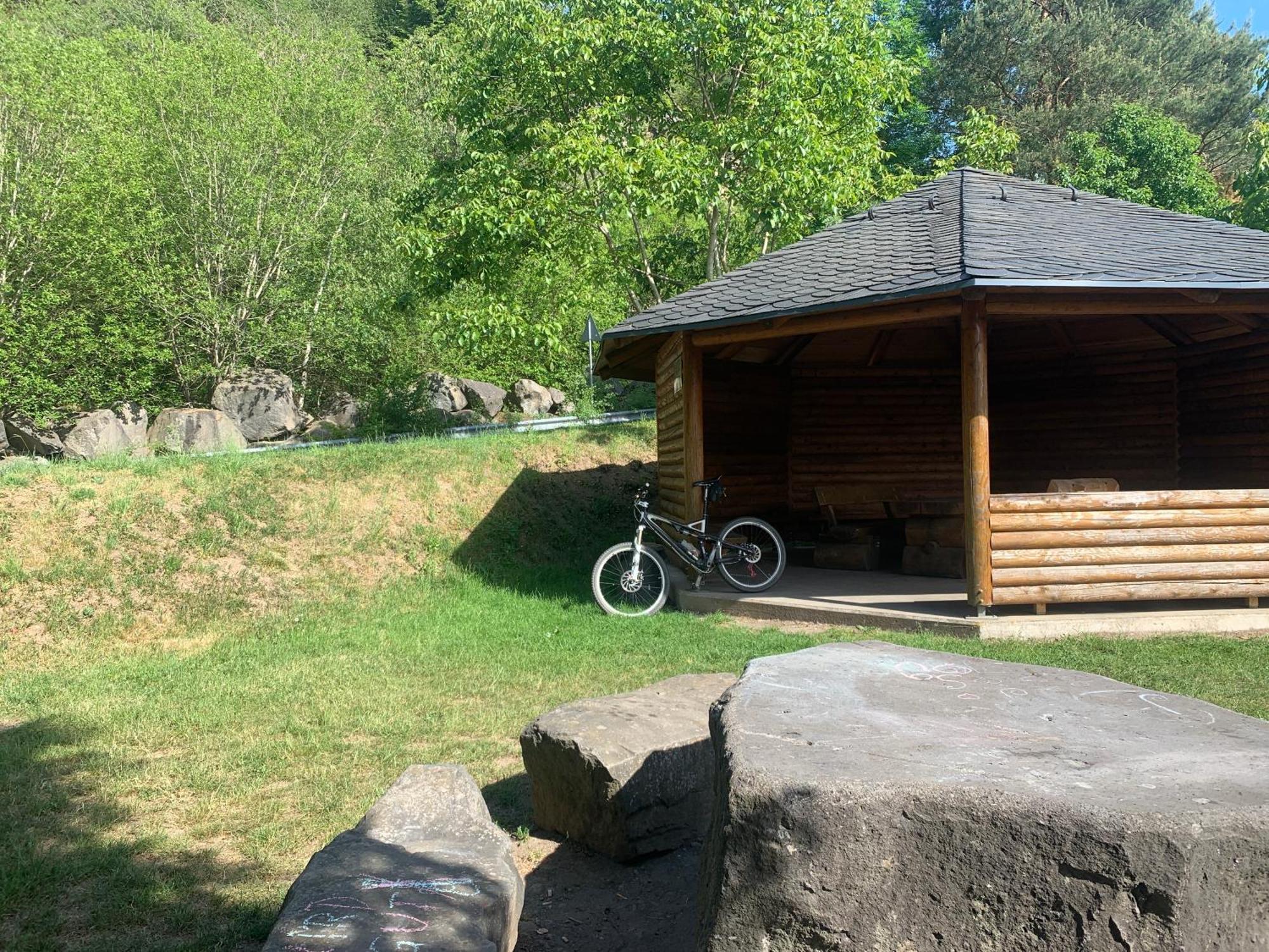Hotel Forsthaus Volkesfeld Bagian luar foto